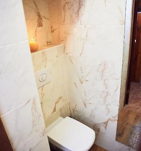 площа ринок, центр по вул вірменська 29 * Lviv